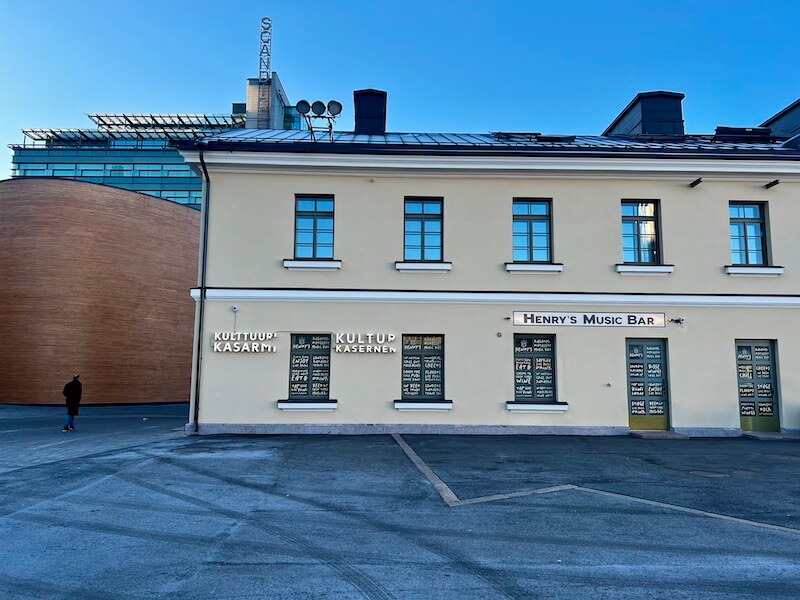 フィンランド訪問「ヘルシンキ編」 #10 カンピ礼拝堂は繁華街の中に溶け込む「静寂の礼拝堂」
