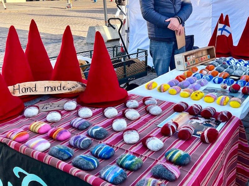 フィンランド訪問「ヘルシンキ編」 #13 カウッパトリ市場（Kauppatori / Market Square）でハンドメイド石けん「ハッピーソープ」を買った！