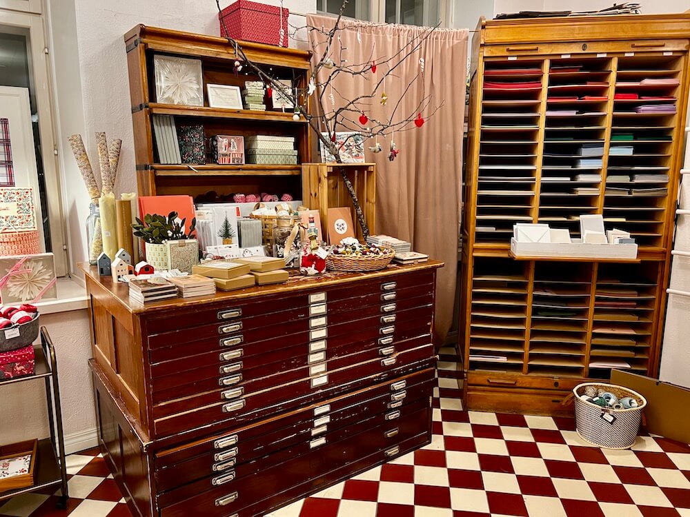 【フィンランド訪問】ヘルシンキ編 #17 「紙のお菓子屋さん」といわれるヘルシンキの文房具店「Papershop（ペーパーショップ）」に行った