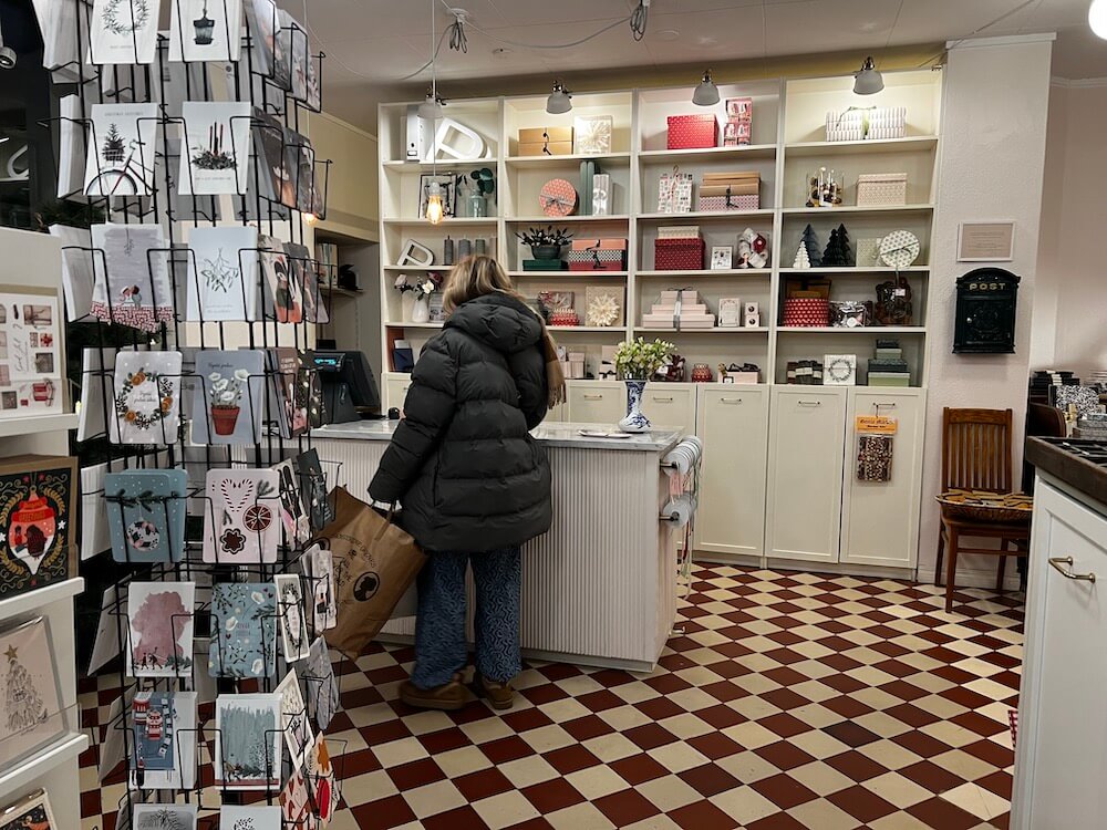 【フィンランド訪問】ヘルシンキ編 #17 「紙のお菓子屋さん」といわれるヘルシンキの文房具店「Papershop（ペーパーショップ）」に行った